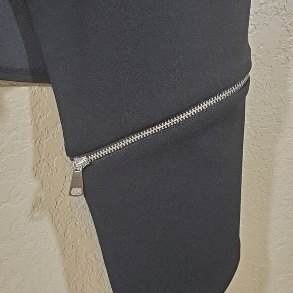 Melissa Paige Handkerchief Hem Edgy Punk Classic Open Front Zipper Accent Vest - Picture 3 of 6